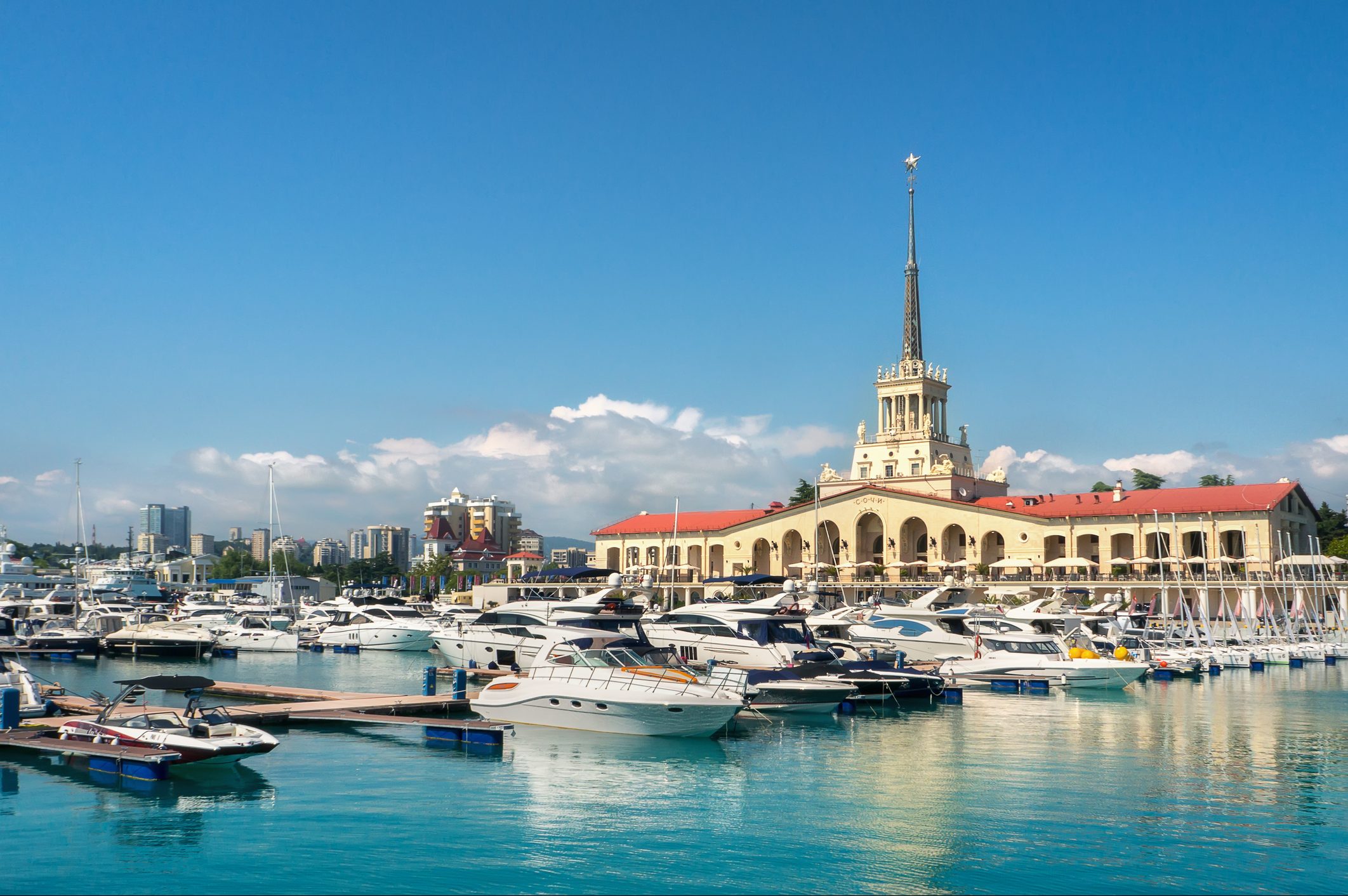 Картинка сочи. Морпорт Сочи. Морской порт Сочи. Сочинский морской торговый порт. Лето Сочи морпорт.