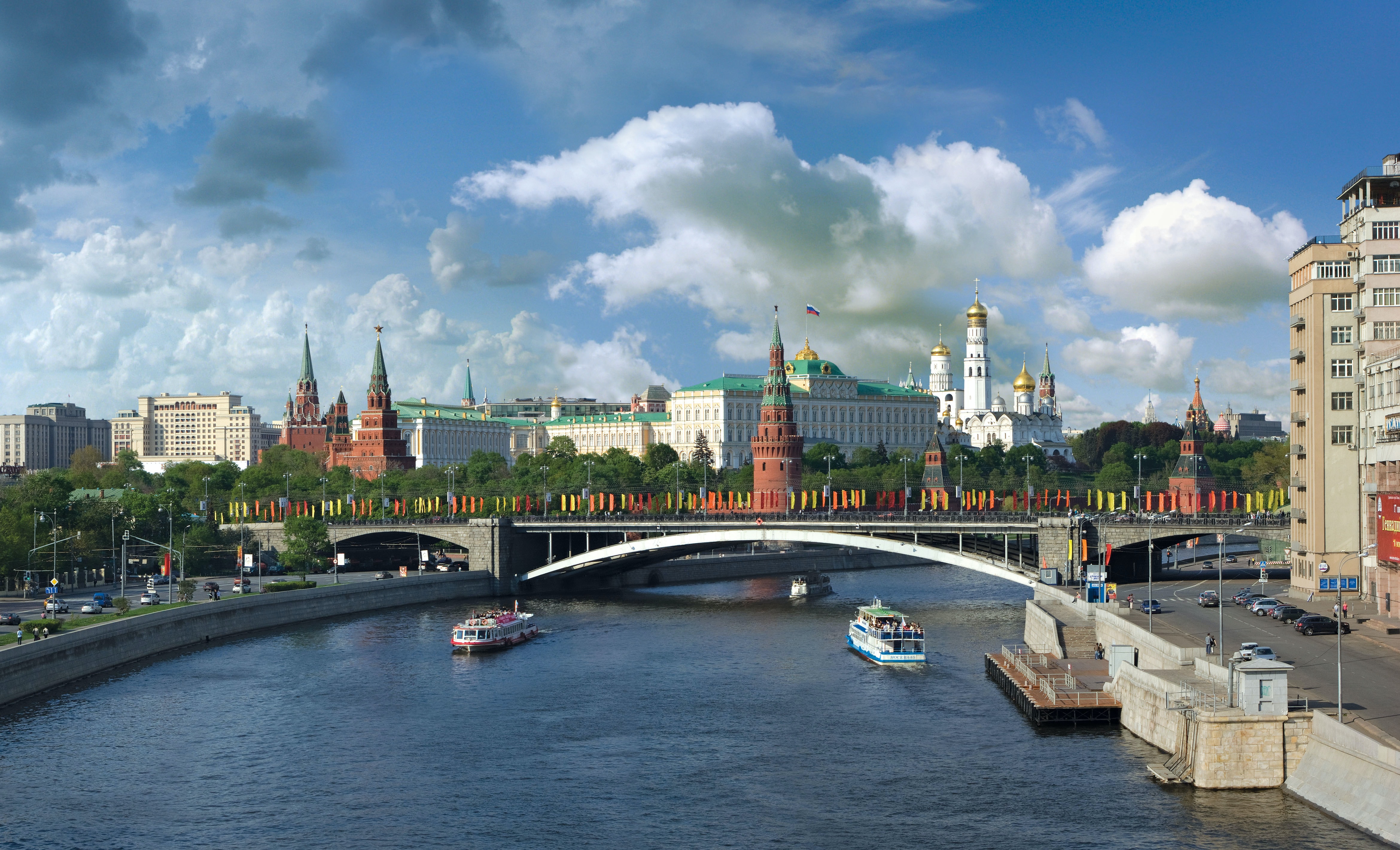 Город москва был основан на реке. Реки Москвы. Москва река фон. Москва река в Москве. Фотографии Москвы.